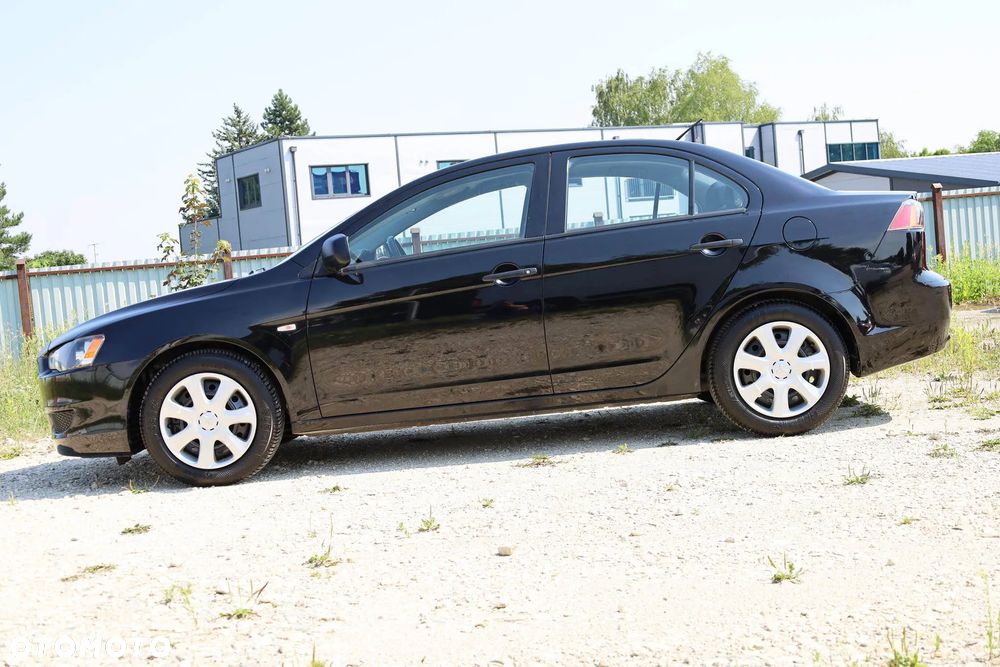 Mitsubishi Lancer 1.6 Invite - 9