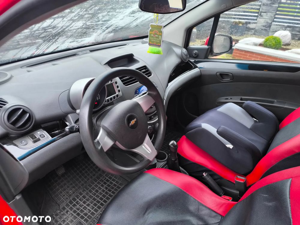 Chevrolet Spark 1.0 + - 5