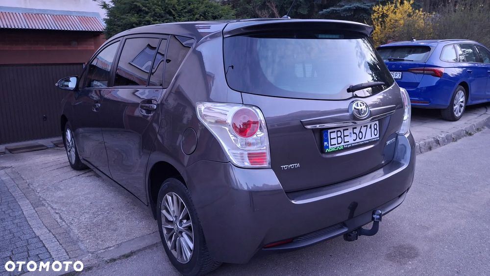 Toyota Verso 1.6 D-4D Prestige 7os EU6 - 6