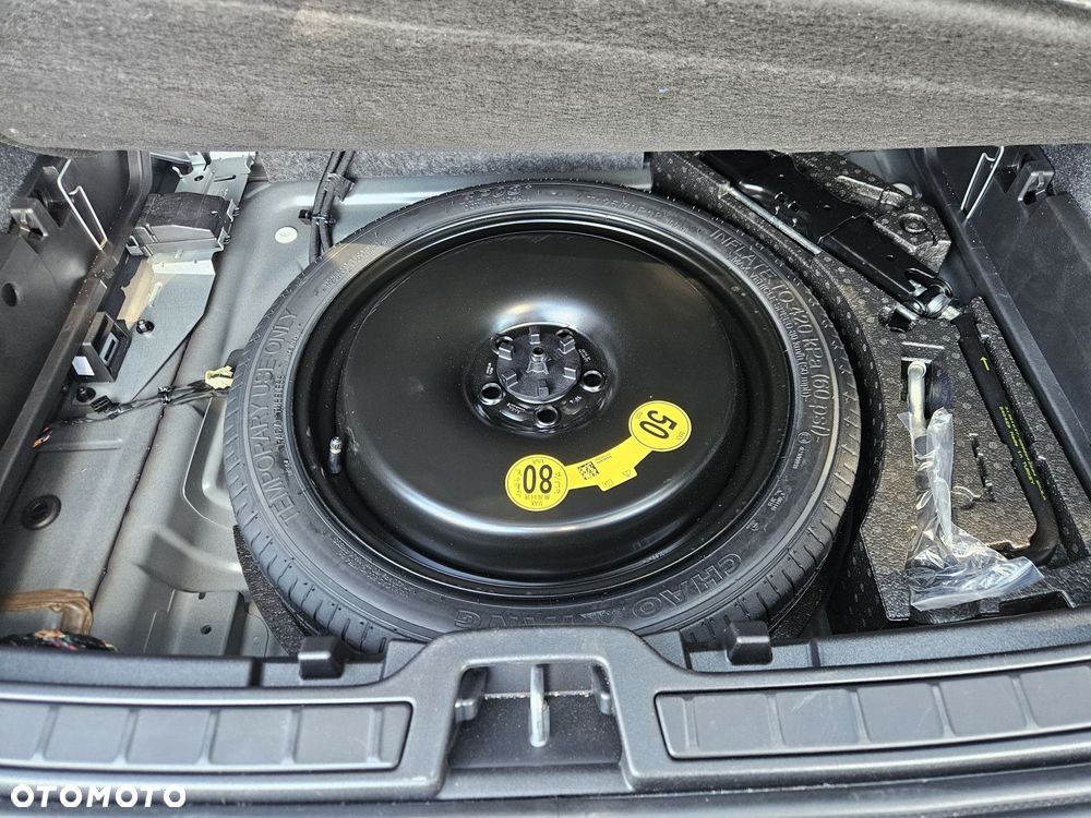 Volvo XC 40 - 30