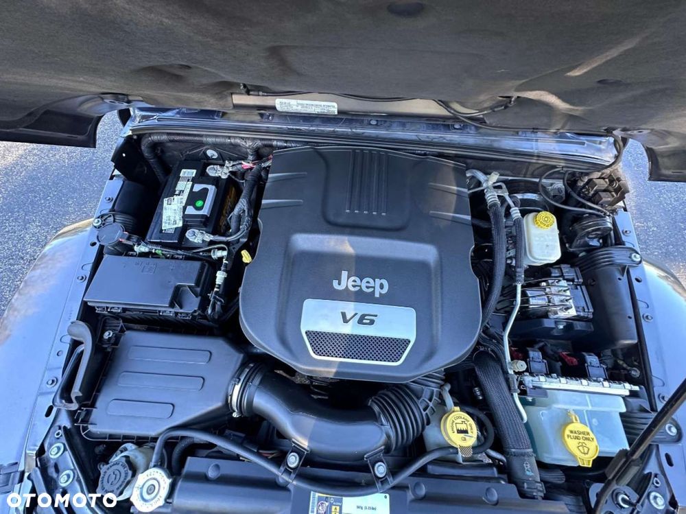 Jeep Wrangler - 24