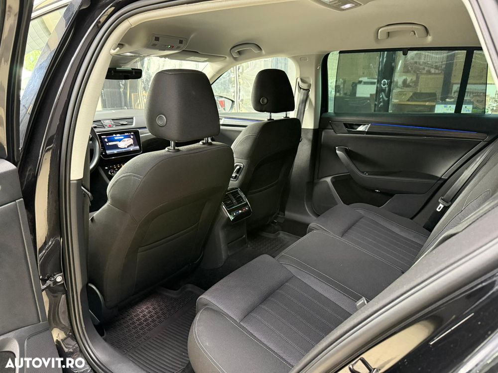 Skoda Superb 2.0 TDI DSG Ambition - 28