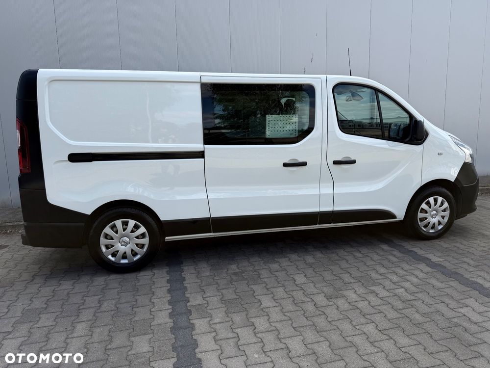 Nissan NV300 - 11