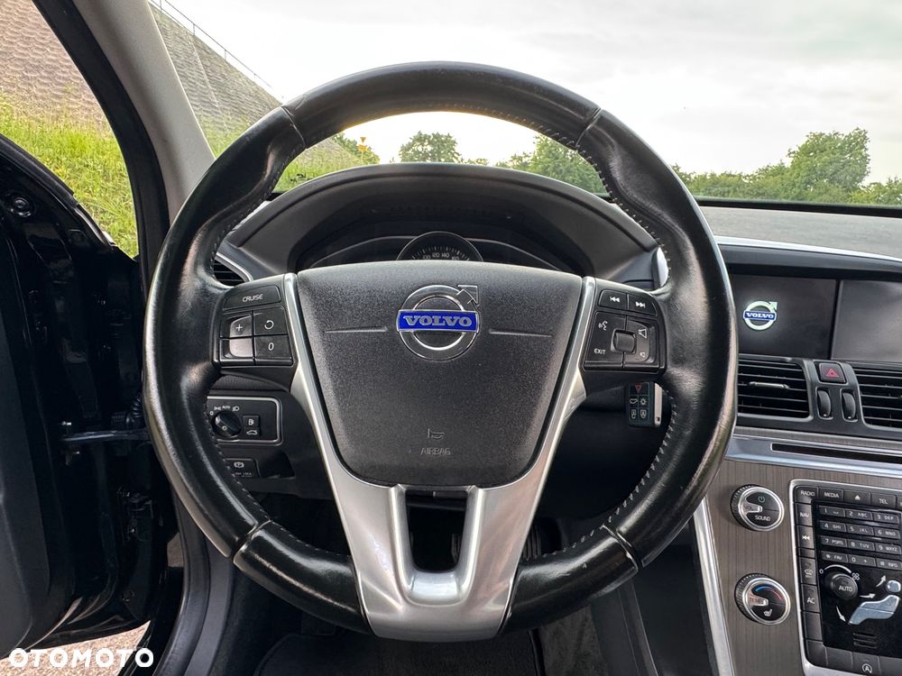 Volvo XC 60 D4 Momentum - 35