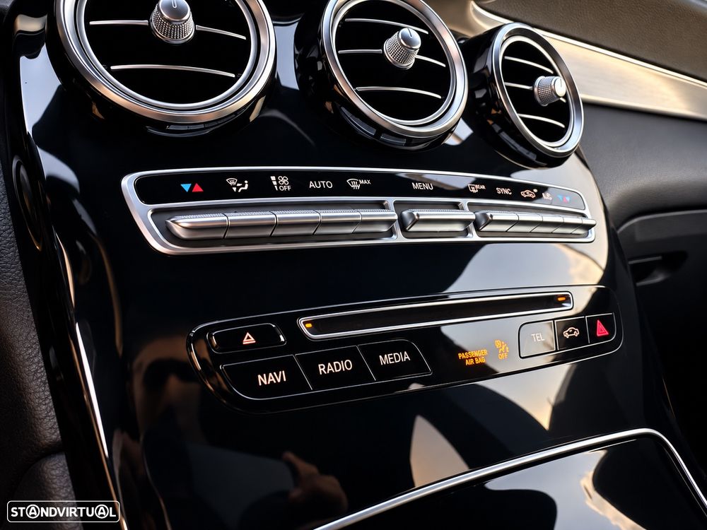Mercedes-Benz GLC 250 d AMG Line 4-Matic - 29