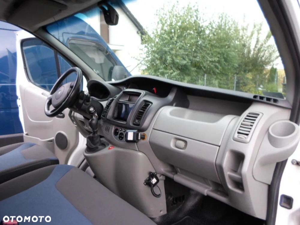 Renault Trafic - 8
