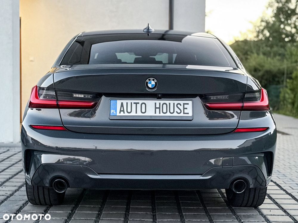BMW Seria 3 330e M Sport - 16