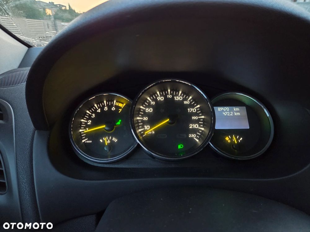Renault Fluence 1.6 16V Dynamique - 21