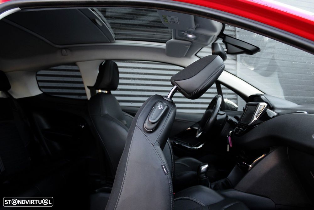 Peugeot 208 PureTech 82 Allure - 30