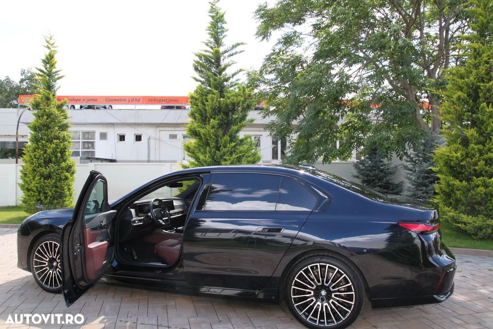 BMW Seria 7 - 26