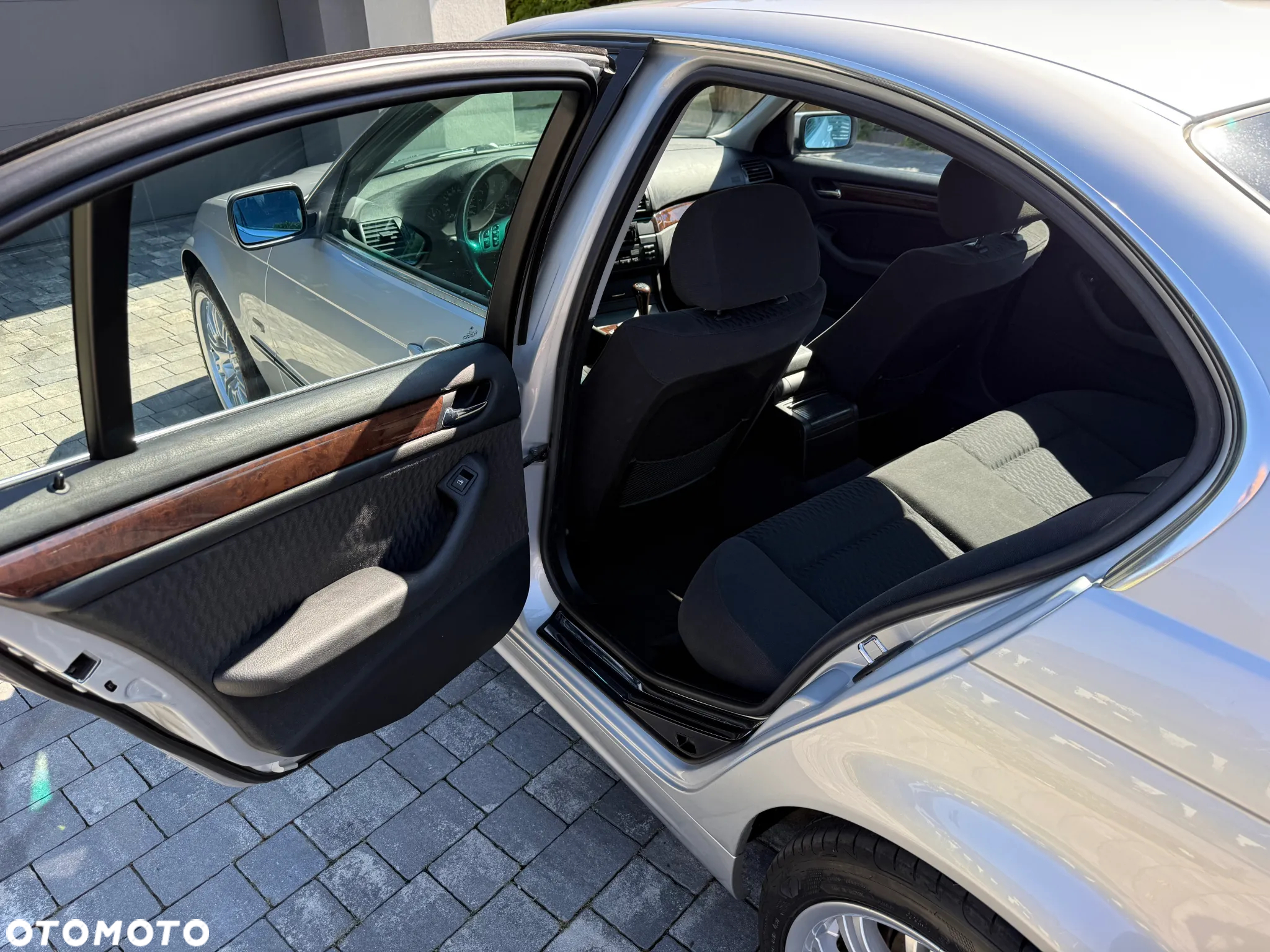 BMW Seria 3 325i - 13