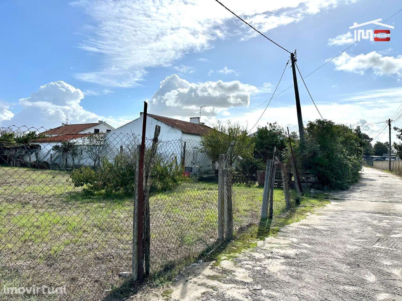 Terreno para Cultura Arvense, vinhas e damasqueiros com Anexo de 30m2 - Grande imagem: 4/37