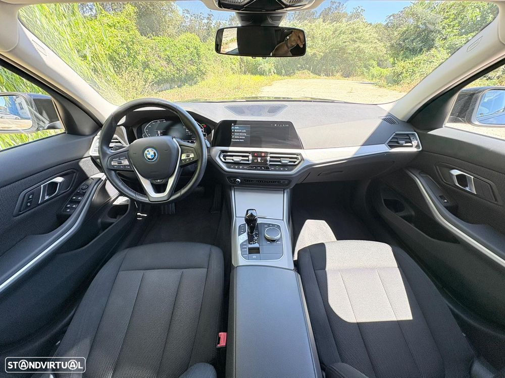 BMW 320 e Aut. Advantage - 25