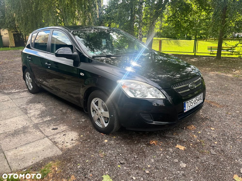 Kia Ceed 1.4 Comfort + - 1
