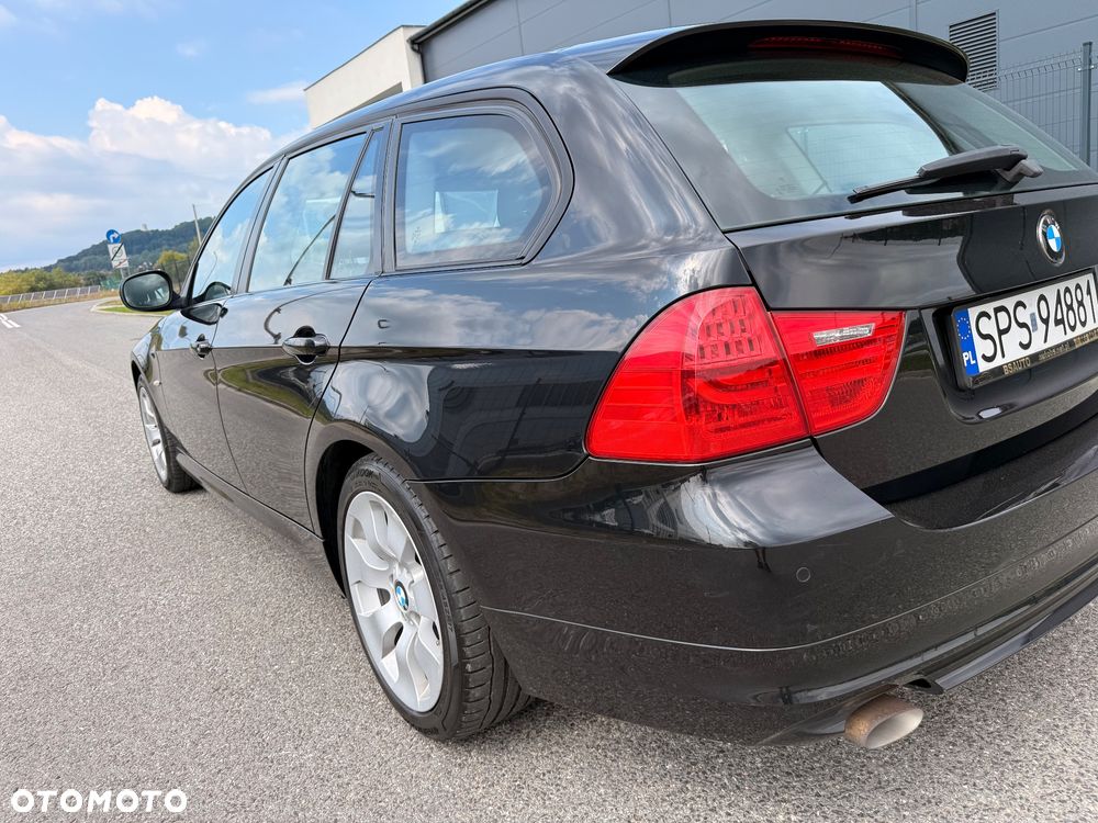 BMW Seria 3 318d DPF Edition Sport - 15
