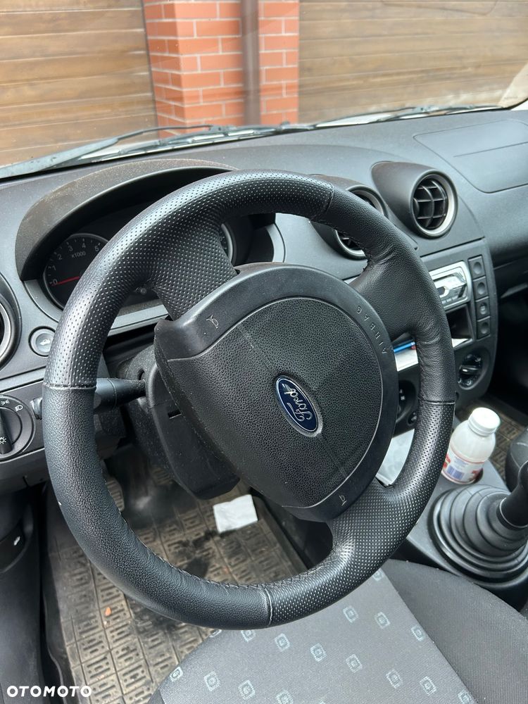 Ford Fiesta 1.3 Fun - 8