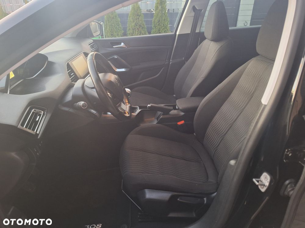 Peugeot 308 - 10
