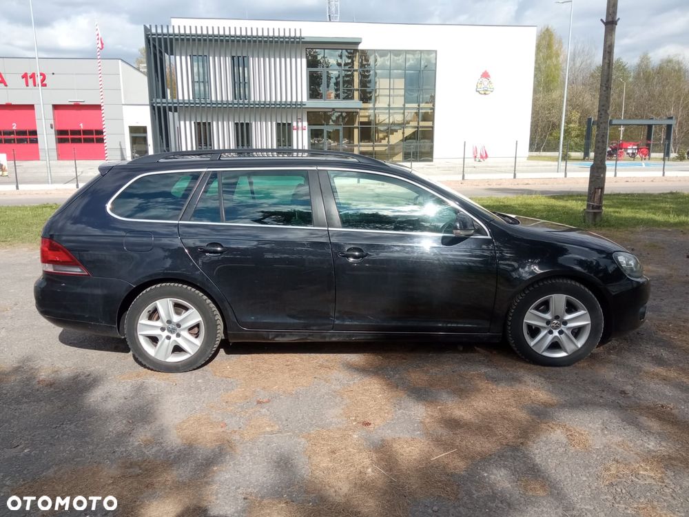 Volkswagen Golf 1.6 TDI DPF Comfortline - 8