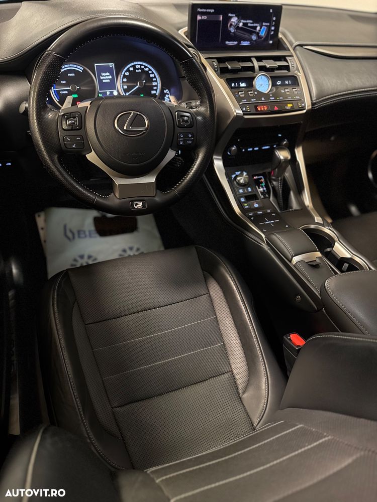 Lexus Seria NX 300h AWD F Sport - 12