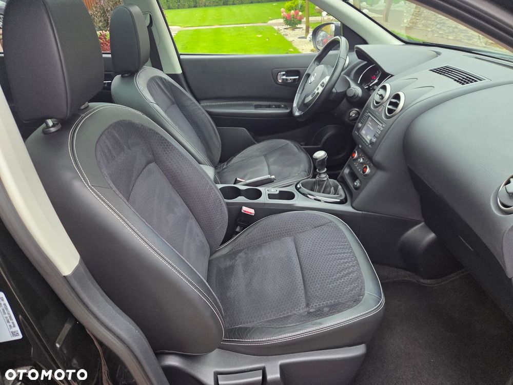 Nissan Qashqai+2 - 22
