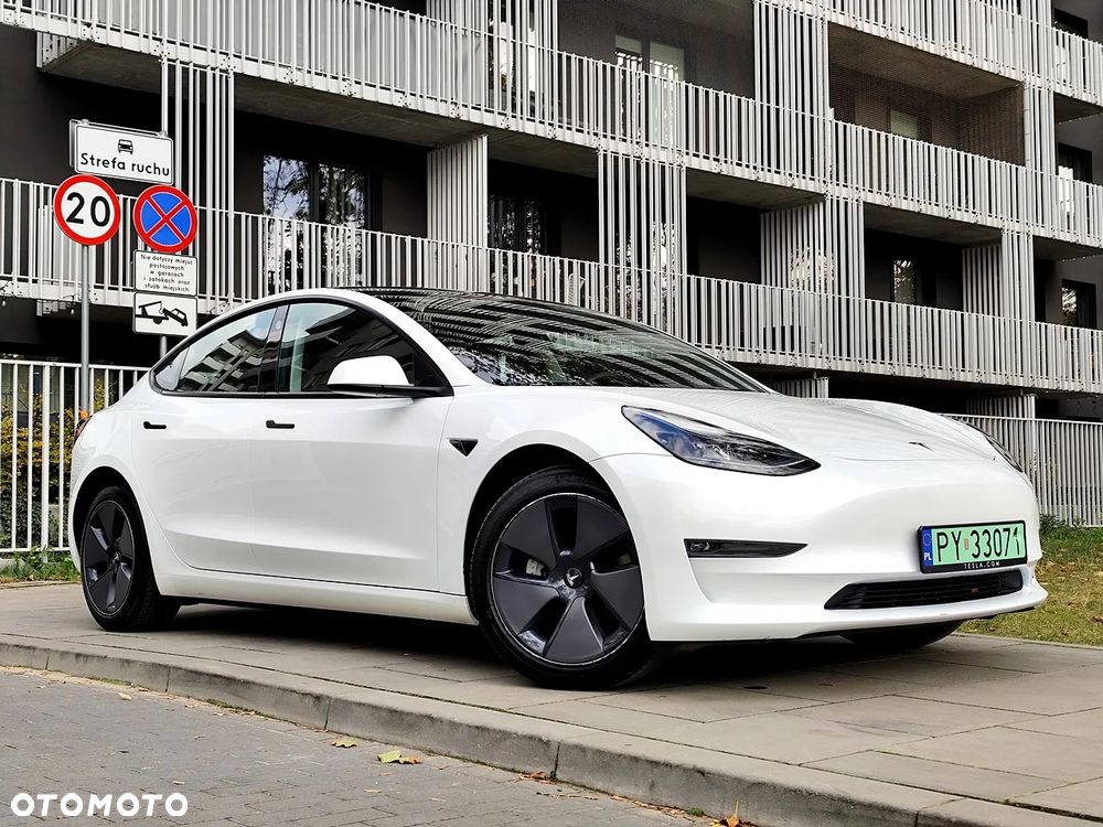 Tesla Model 3 - 6