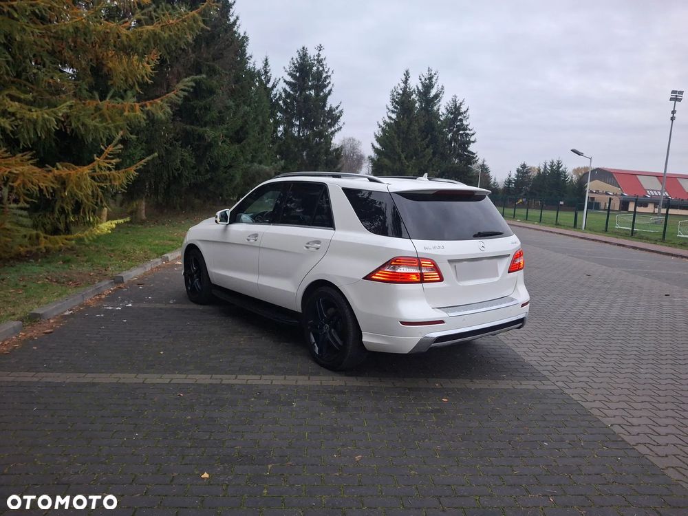 Mercedes-Benz ML - 12