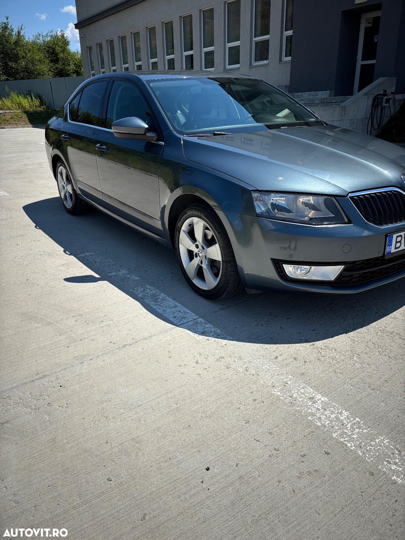 Skoda Octavia 2.0 TDI DSG Ambition - 2