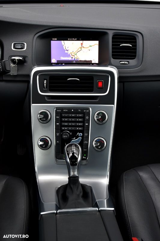 Volvo S60 T5 AWD Momentum - 21