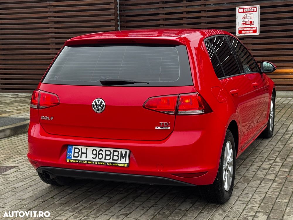Volkswagen Golf 1.6 TDI DPF Comfortline - 10