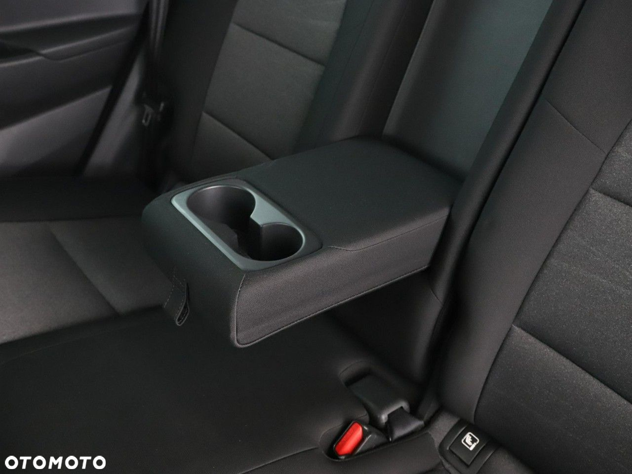 Hyundai Tucson 1.6 GDi 2WD Trend - 37