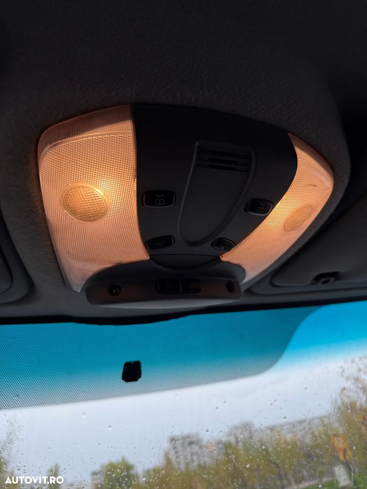 Mercedes-Benz Sprinter - 13