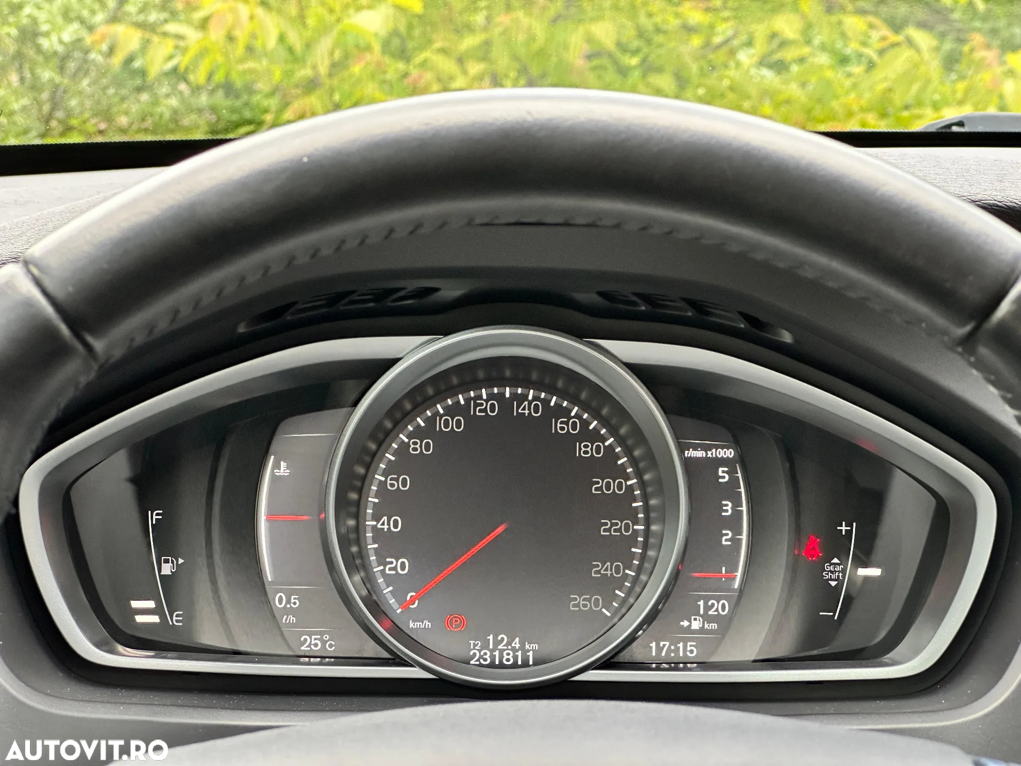 Volvo V40 D2 Summum - 24