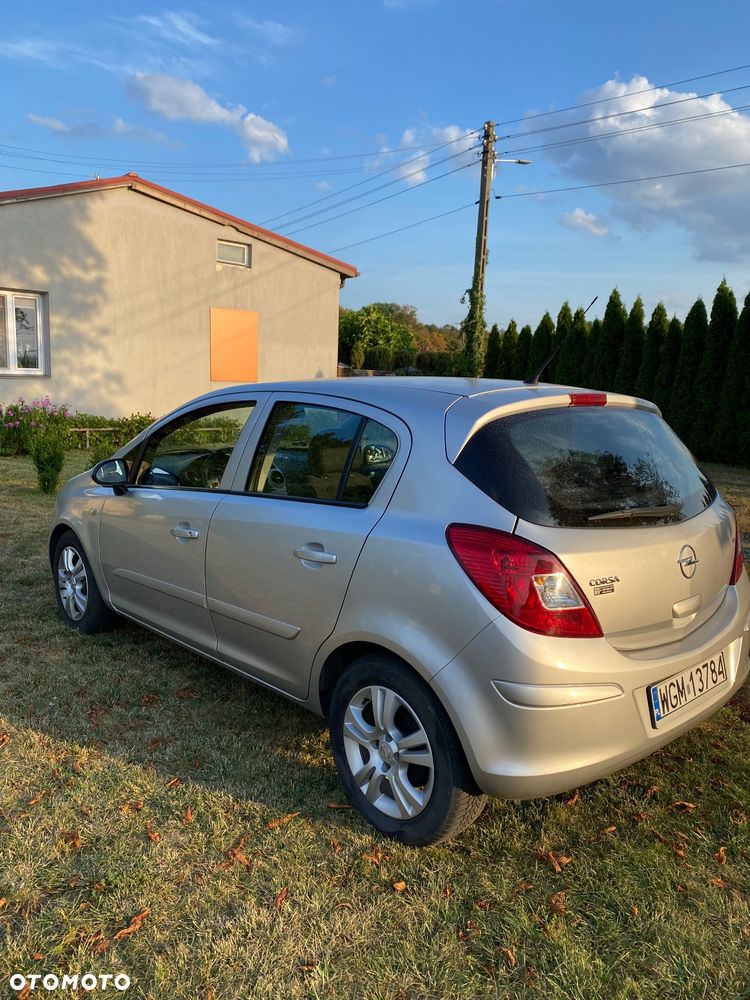 Opel Corsa 1.4 16V - 4