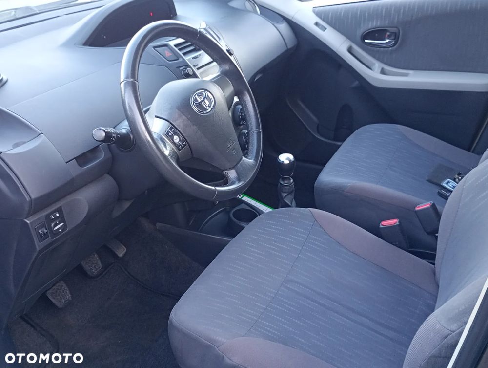 Toyota Yaris 1.33 VVT-i Cool - 16