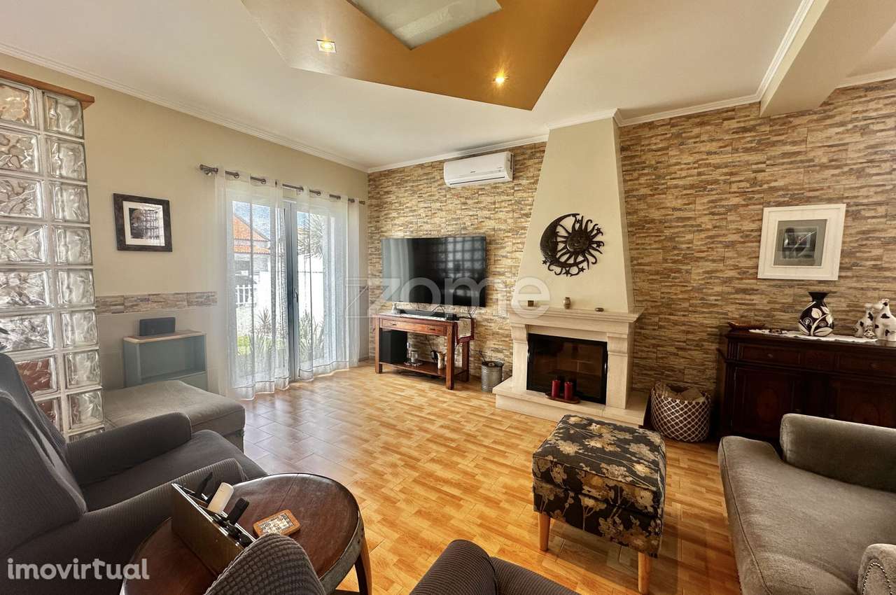 Moradia T4 com garagem e jardim - Ribeira Grande - Grande imagem: 2/27