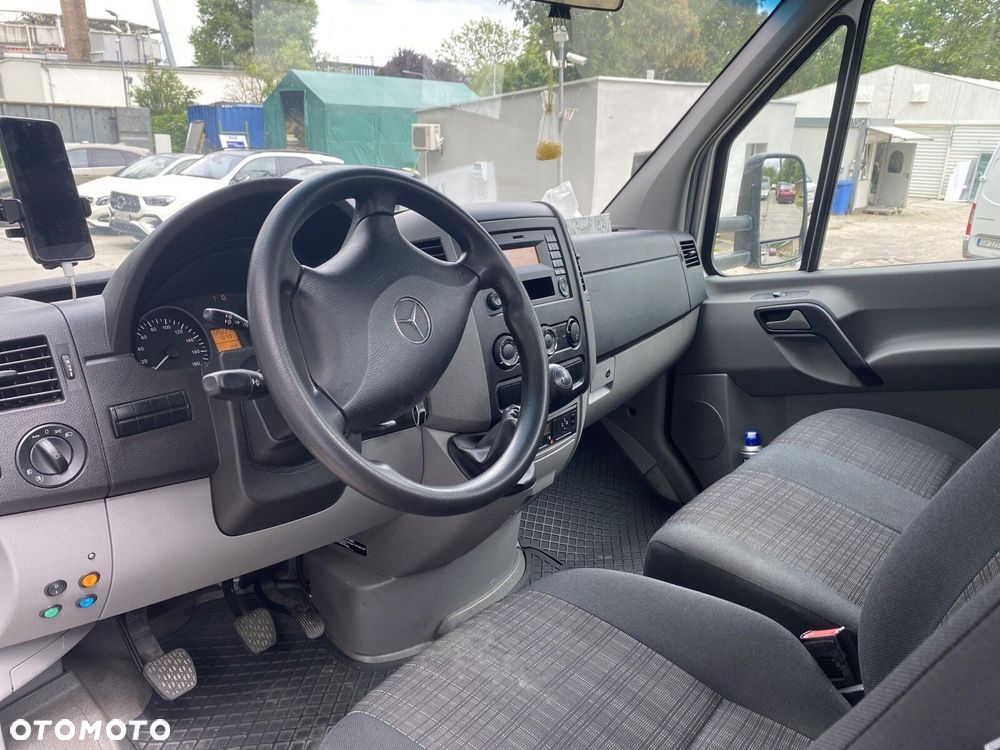 Mercedes-Benz Sprinter - 5