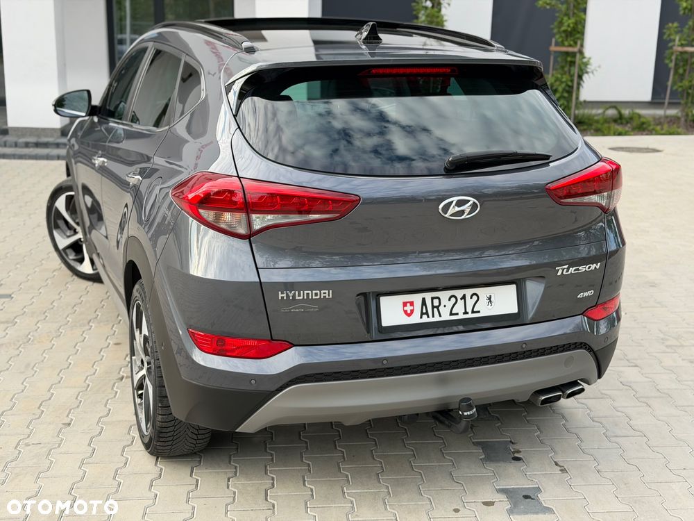 Hyundai Tucson 2.0 CRDI 4WD Automatik Premium - 12