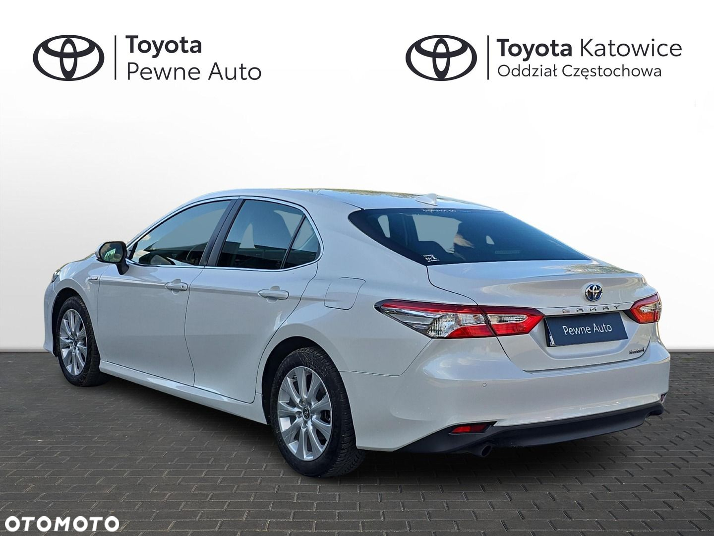 Toyota Camry 2.5 Hybrid Comfort CVT - 3