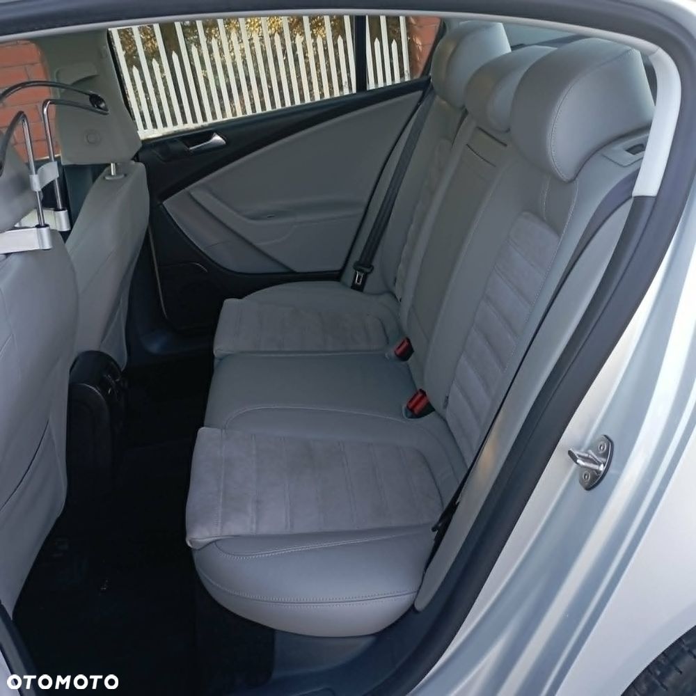Volkswagen Passat 1.8 TSI Comfortline - 17