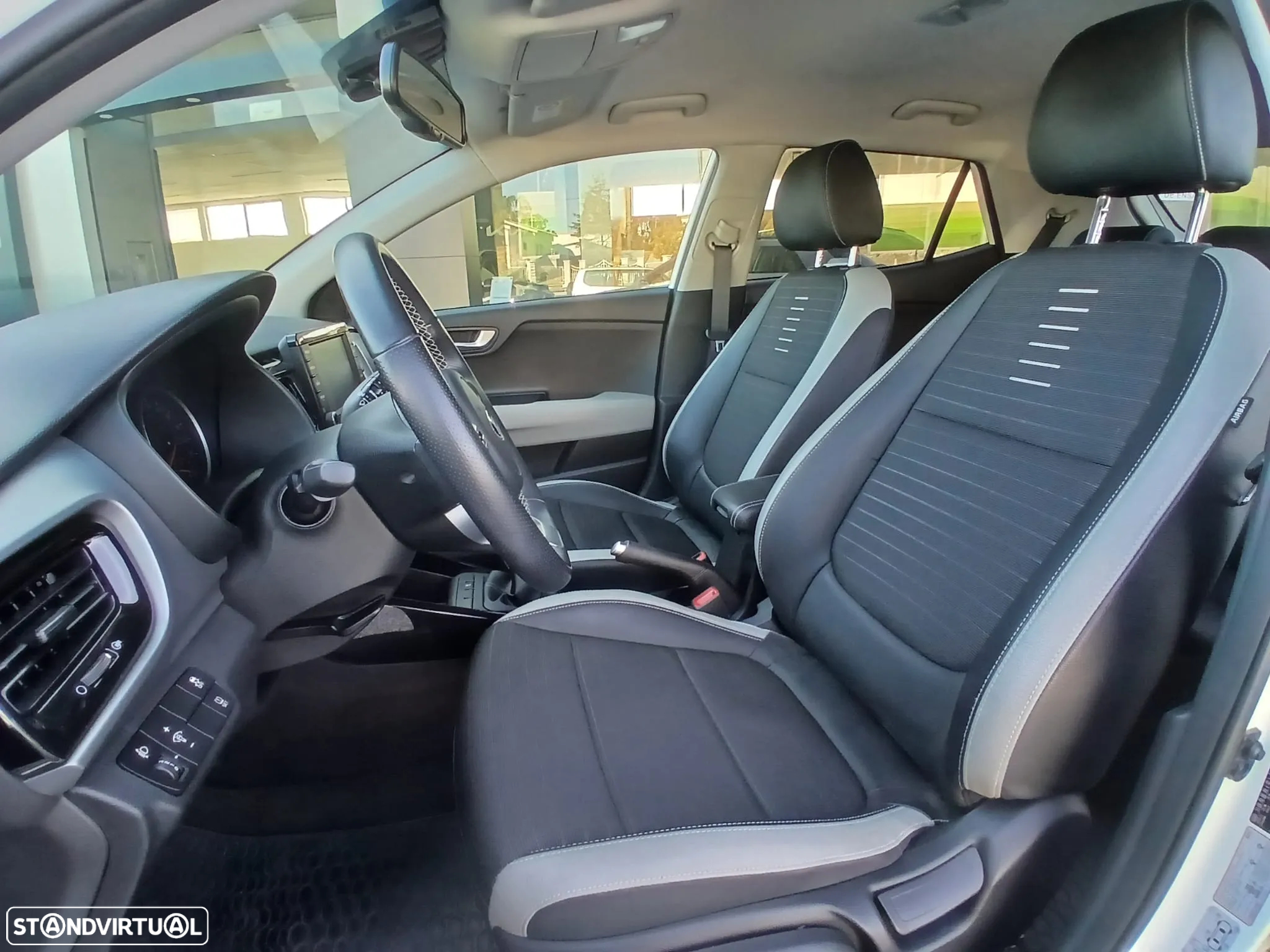 Kia Stonic 1.6 CRDi TX - 16