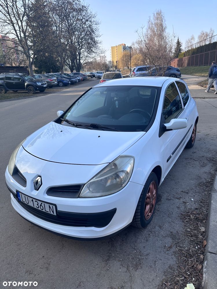 Renault Clio - 1