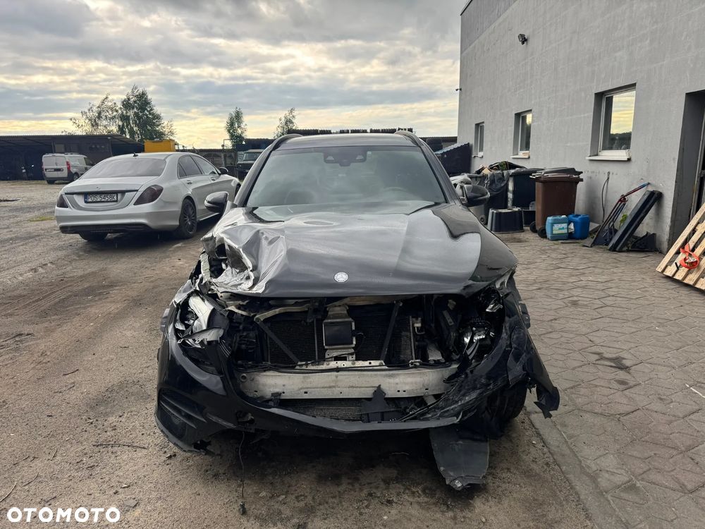 Mercedes-Benz GLC 250 d 4Matic 9G-TRONIC - 24