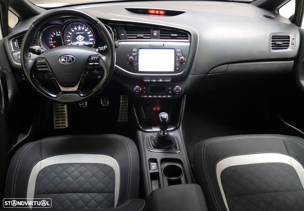 Kia Ceed SW 1.6 CRDi GT Line - 31