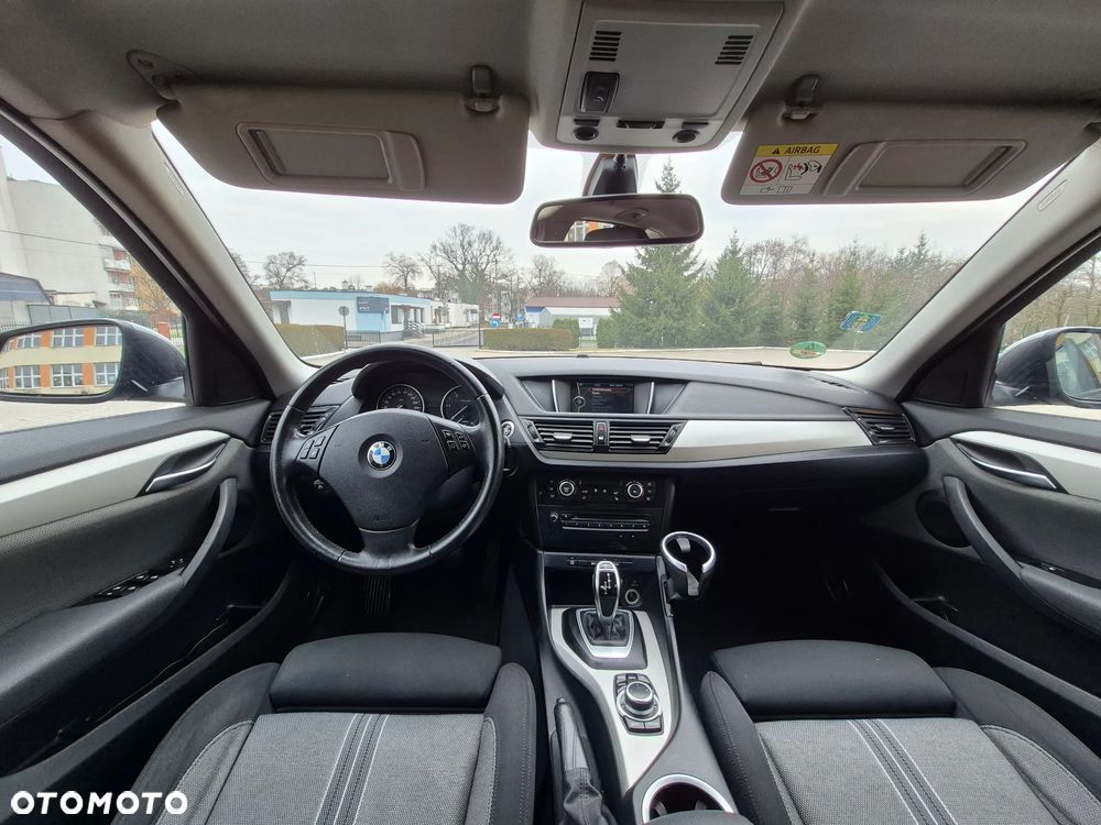 BMW X1 xDrive18d Sport Line - 23