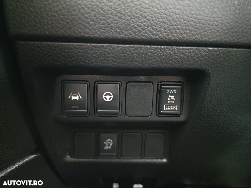 Nissan Qashqai 1.7D 150CP ALL MODE 4X4-I Tekna Bose - 8