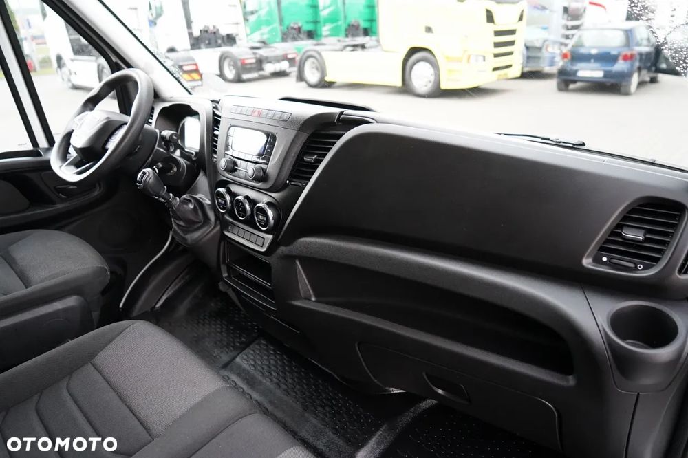 Iveco DAILY 35-160 / KONTENER 4,3 M / WINDA / BLIŹNIAK - 35