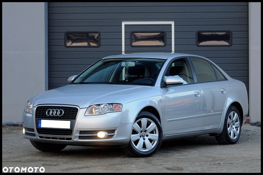 Audi A4 Limousine - 11