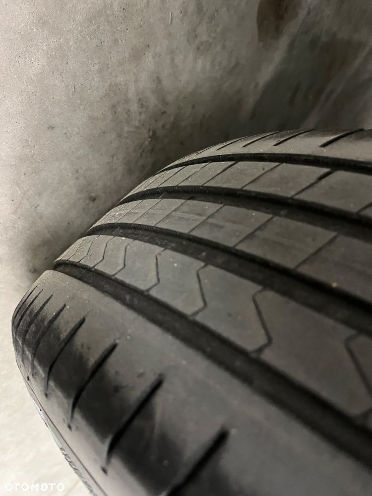 Volkswagen Passat 2.0 TDI BMT Highline - 28