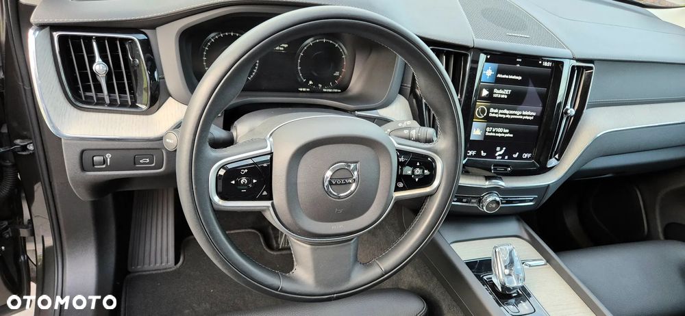 Volvo XC 60 B5 B AWD Inscription - 37