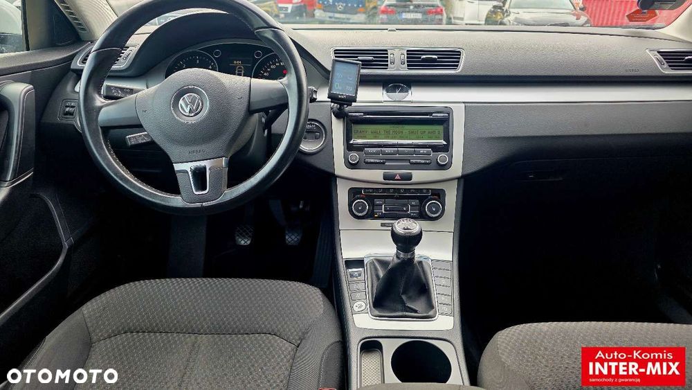 Volkswagen Passat - 31